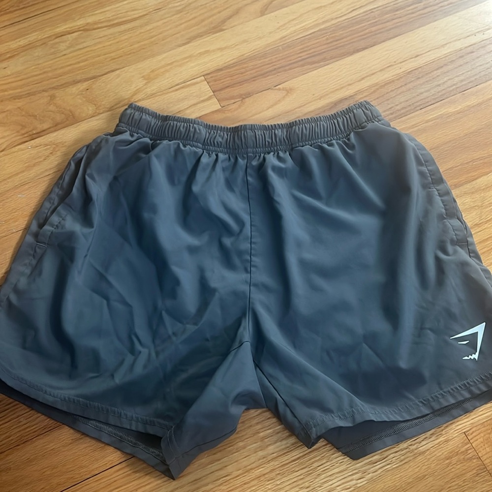 Gymshark 5” gray shorts, Men’s M